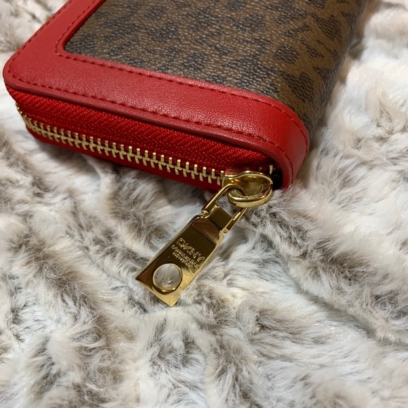 DKNY Zip Around Red Classic Logo Leather Wallet - Picture 7 of 7